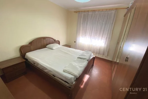 Shtepi me qera Apartament ne Tirane, 2+1, Mobilimi E mobiluar, Pagesa 500  Euro.