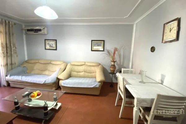 Shtepi me qera Apartament ne Tirane, 2+1, Mobilimi E mobiluar, Pagesa 500  Euro.