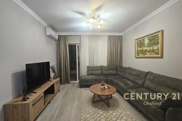 Shtepi me qera Apartament ne Tirane, 2+1, Mobilimi E mobiluar, Pagesa 800  Euro.