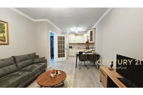 Shtepi me qera Apartament ne Tirane, 2+1, Mobilimi E mobiluar, Pagesa 800  Euro.