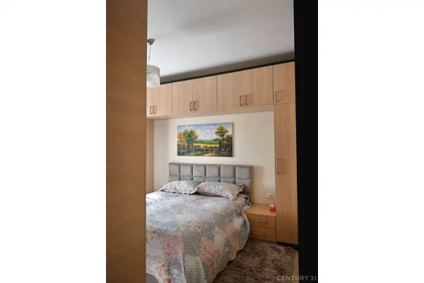 Shtepi me qera Apartament ne Tirane, 2+1, Mobilimi E mobiluar, Pagesa 700  Euro.