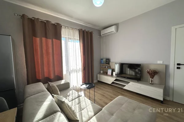 Shtepi me qera Apartament ne Tirane, 2+1, Mobilimi E mobiluar, Pagesa 600  Euro.