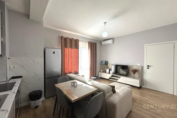 Shtepi me qera Apartament ne Tirane, 2+1, Mobilimi E mobiluar, Pagesa 600  Euro.
