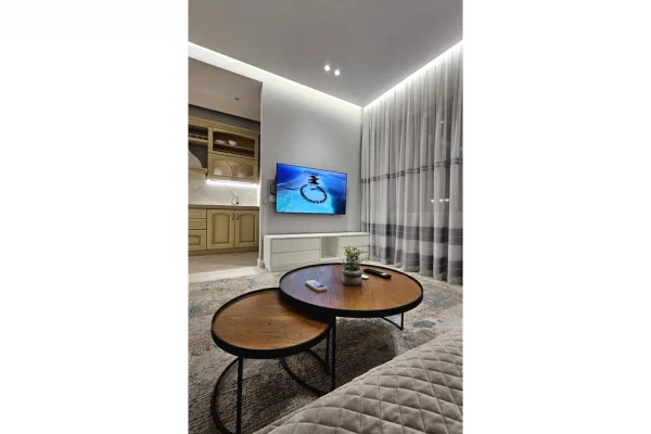 Appartamento in vendita a Tirana 2+1, Arredato