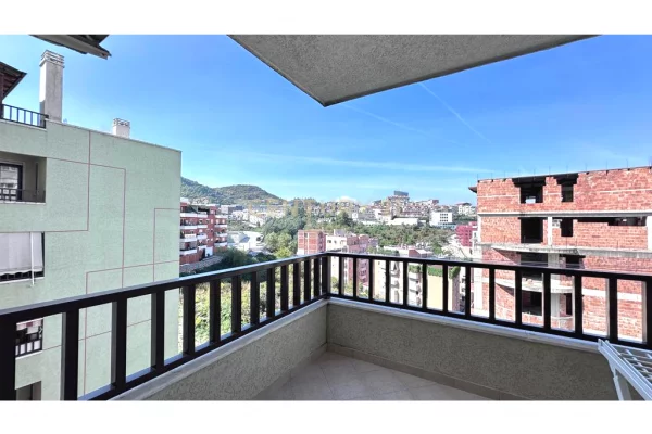 Shtepi me qera Apartament ne Tirane, 2+1, Mobilimi E mobiluar, Pagesa 650  Euro.