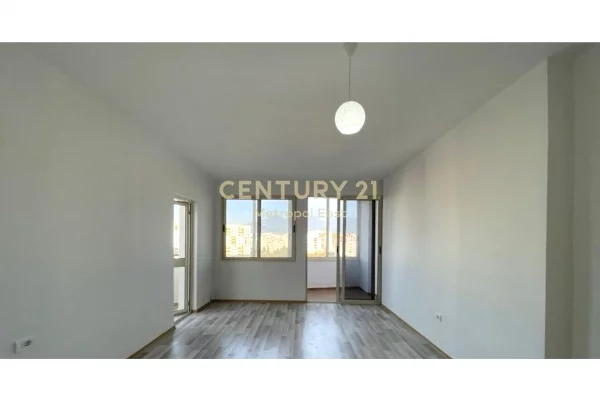 Shtepi ne shitje Apartament ne Tirane, 2+1, Mobilimi E mobiluar, Pagesa 132,000  Euro.