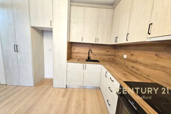 Shtepi ne shitje Apartament ne Tirane, 1+1, Mobilimi E mobiluar, Pagesa 155,000  Euro.