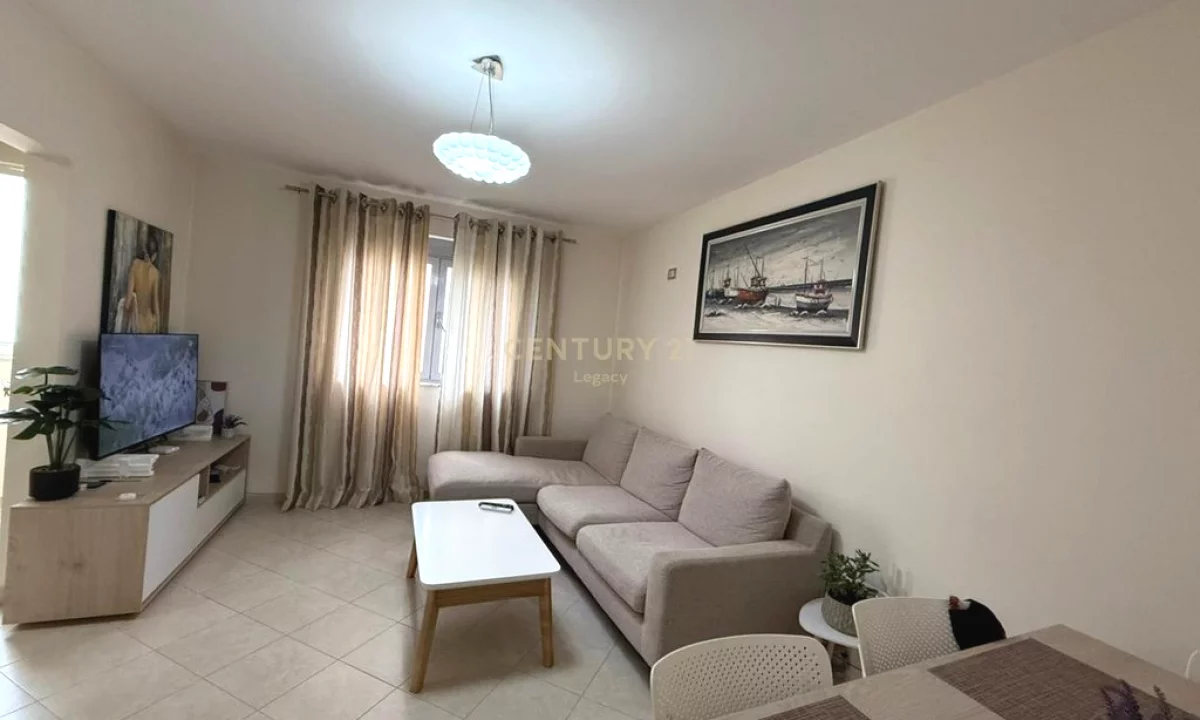 Shtepi ne shitje Apartament ne Tirane, 1+1, Mobilimi E mobiluar, Pagesa 125,000  Euro.