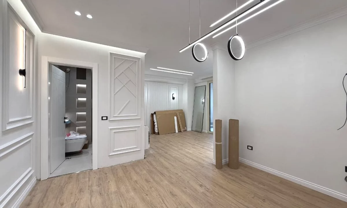 Appartamento in vendita a Tirana 1+1, Arredato