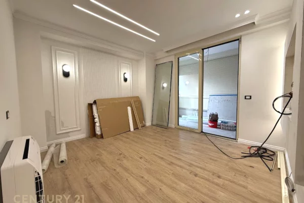 Appartamento in vendita a Tirana 1+1, Arredato