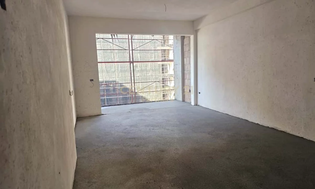 Shtepi ne shitje Apartament ne Tirane, 2+1, Mobilimi Bosh, pa mobiluar, Pagesa 205,000  Euro.
