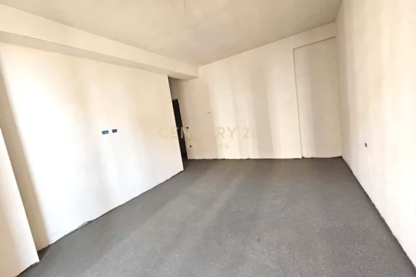 Shtepi ne shitje Apartament ne Tirane, 2+1, Mobilimi Bosh, pa mobiluar, Pagesa 205,000  Euro.