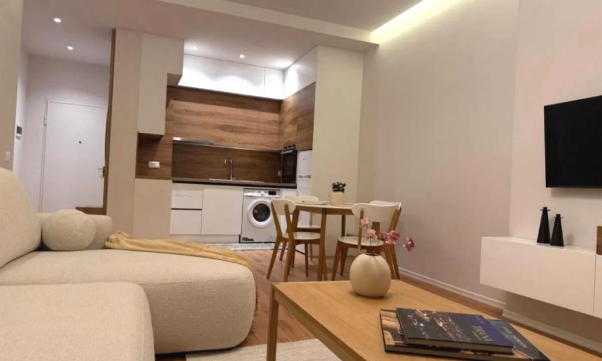 Shtepi ne shitje Apartament ne Tirane, 1+1, Mobilimi E mobiluar, Pagesa 154,000  Euro.