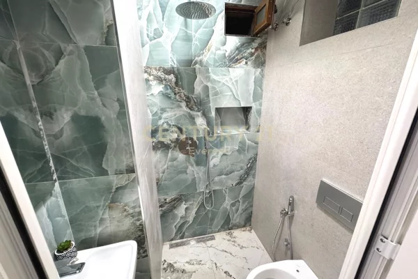 Appartamento in vendita a Tirana Garsoniere, Arredato