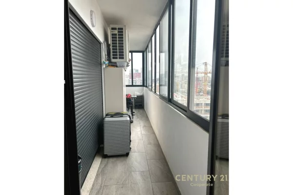 Appartamento in vendita a Tirana 2+1, Arredato