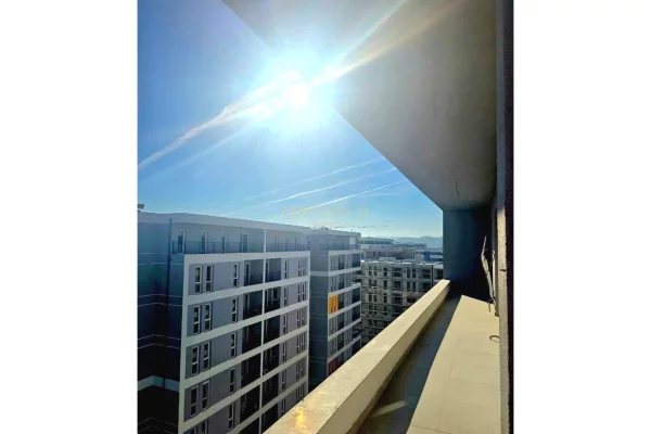 Shtepi ne shitje Apartament ne Tirane, 2+1, Mobilimi Bosh, pa mobiluar, Pagesa 135,000  Euro.