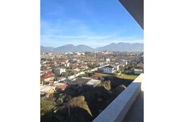 Shtepi ne shitje Apartament ne Tirane, 2+1, Mobilimi Bosh, pa mobiluar, Pagesa 135,000  Euro.