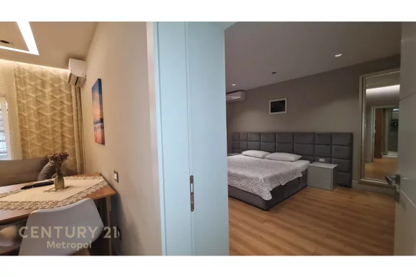 Shtepi ne shitje Apartament ne Tirane, 1+1, Mobilimi E mobiluar, Pagesa 135,000  Euro.