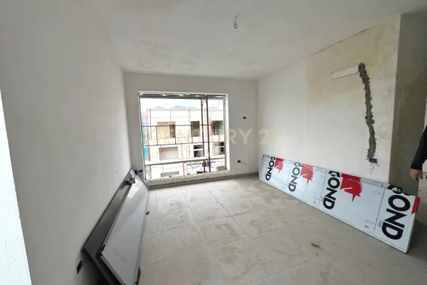 Shtepi ne shitje Apartament ne Tirane, 1+1, Mobilimi E mobiluar, Pagesa 120,000  Euro.