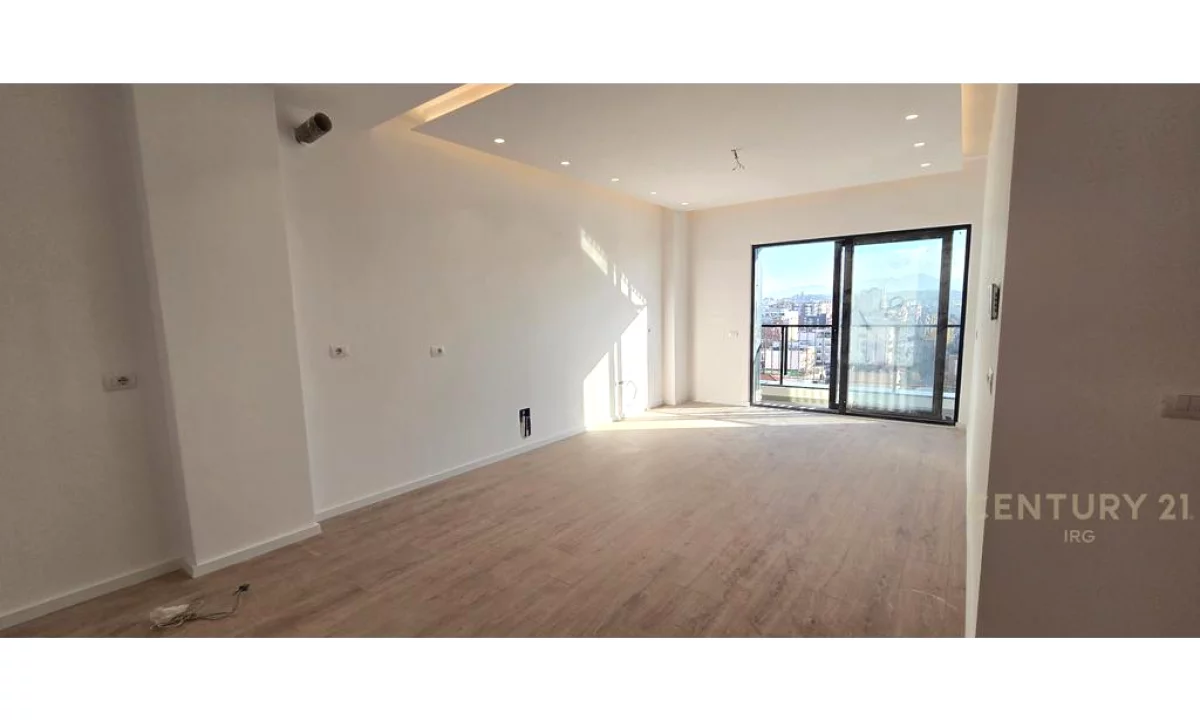 Shtepi ne shitje Apartament ne Tirane, 1+1, Mobilimi E mobiluar, Pagesa 246,000  Euro.