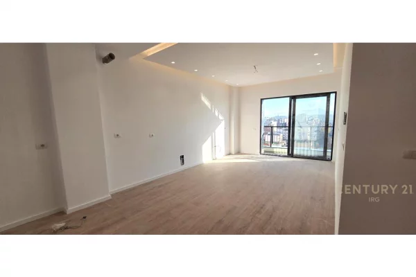 APARTAMENT 1+1 TE RRUGA E BARRIKADAVE!