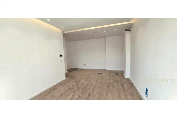 Shtepi ne shitje Apartament ne Tirane, 1+1, Mobilimi E mobiluar, Pagesa 246,000  Euro.