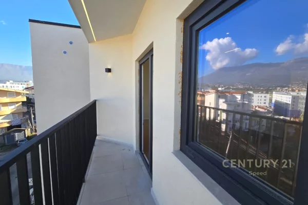 Shtepi ne shitje Apartament ne Tirane, 1+1, Mobilimi E mobiluar, Pagesa 124,750  Euro.