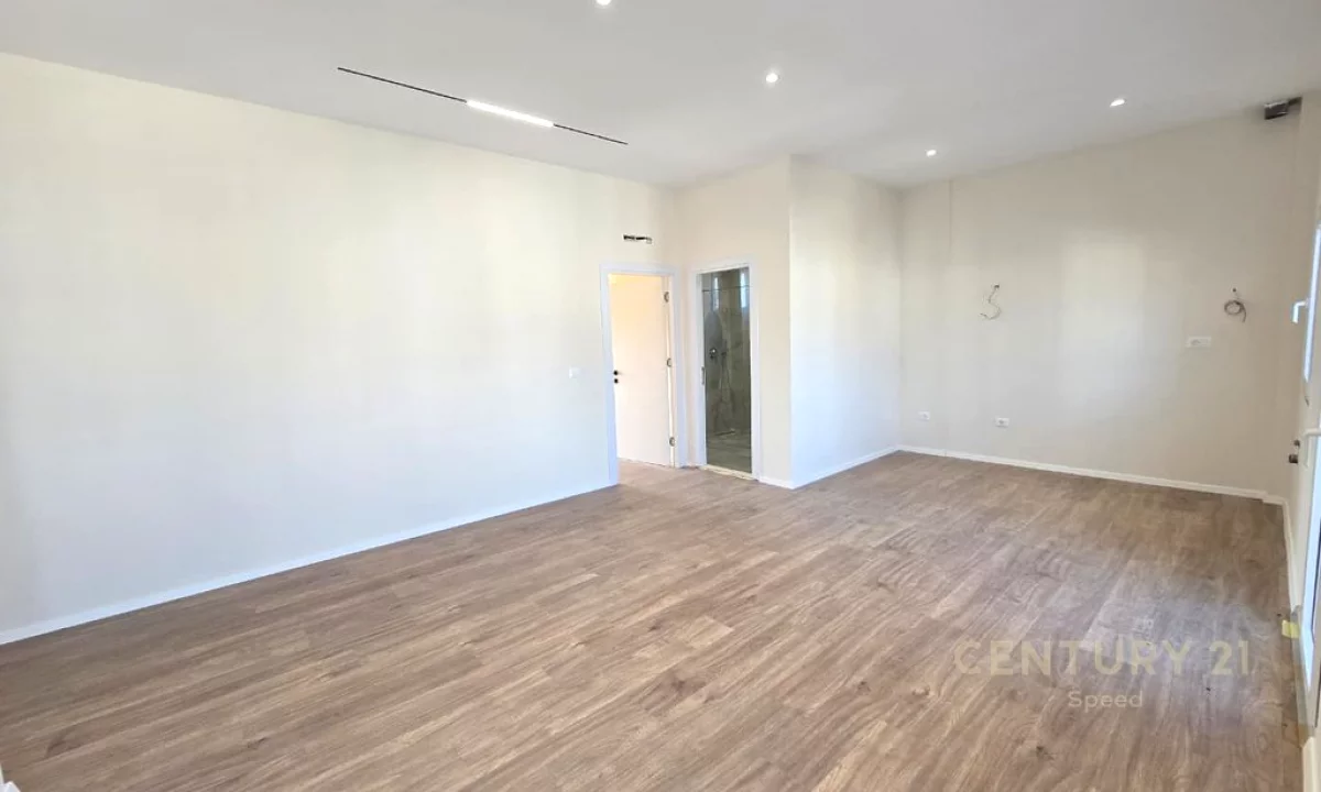 Shtepi ne shitje Apartament ne Tirane, 1+1, Mobilimi E mobiluar, Pagesa 124,750  Euro.