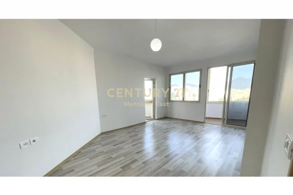 Shitet Apartament 2+1 ne Yzberisht