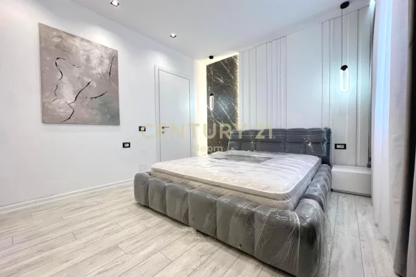 Shtepi me qera Apartament ne Tirane, 3+1, Mobilimi E mobiluar, Pagesa 1,300  Euro.