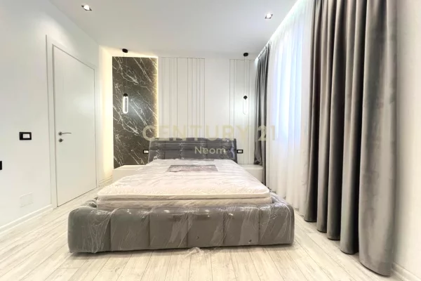 Shtepi me qera Apartament ne Tirane, 3+1, Mobilimi E mobiluar, Pagesa 1,300  Euro.