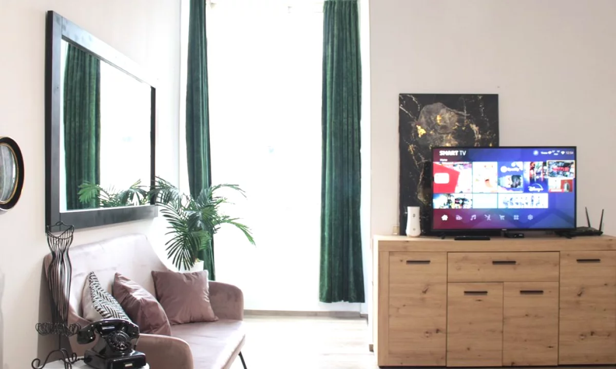 Shtepi ne shitje Apartament ne Tirane, 1+1, Mobilimi E mobiluar, Pagesa 87,000  Euro.