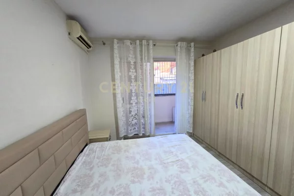 Shtepi ne shitje Apartament ne Tirane, 1+1, Mobilimi E mobiluar, Pagesa 147,000  Euro.