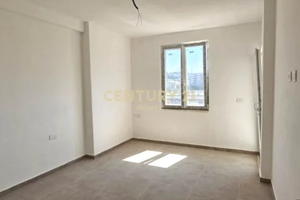 Shtepi ne shitje Apartament ne Durres, 1+1, Mobilimi E mobiluar, Pagesa 90,000  Euro.