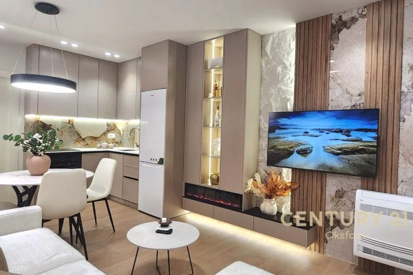 Shtepi ne shitje Apartament ne Durres, 2+1, Mobilimi E mobiluar, Pagesa 165,000  Euro.