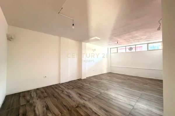 JEPET ME QIRA VILE 4 KATE PRANE GLOBE CENTER !!!!