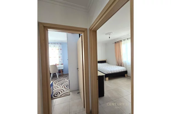 Shtepi ne shitje Apartament ne Tirane, 2+1, Mobilimi E mobiluar, Pagesa 140,000  Euro.