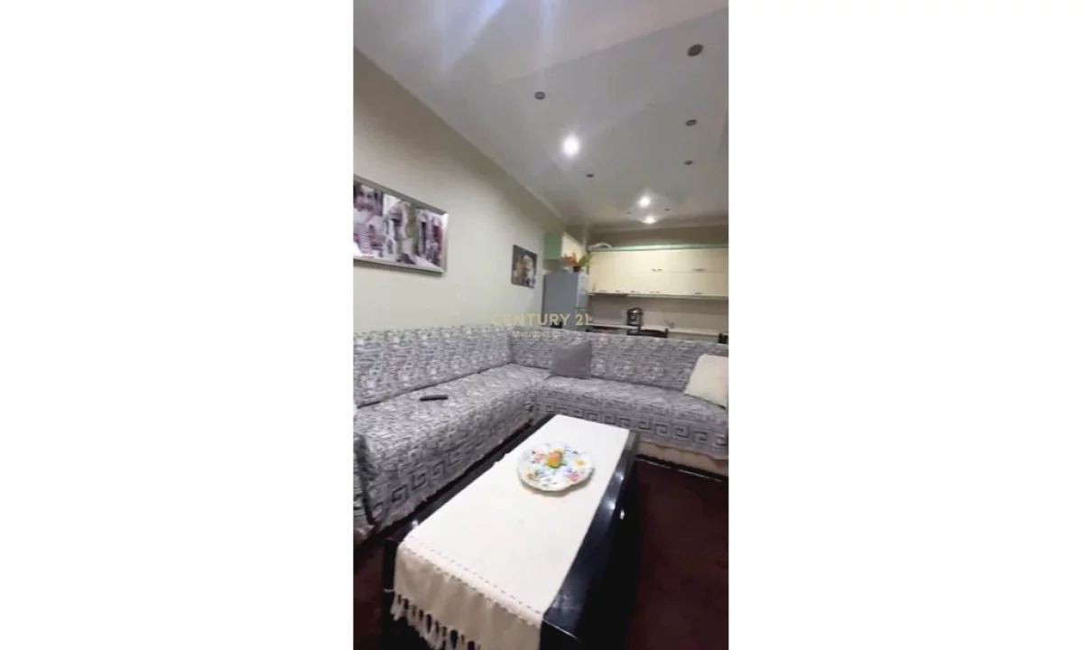 Shtepi ne shitje Apartament ne Tirane, 2+1, Mobilimi E mobiluar, Pagesa 135,000  Euro.