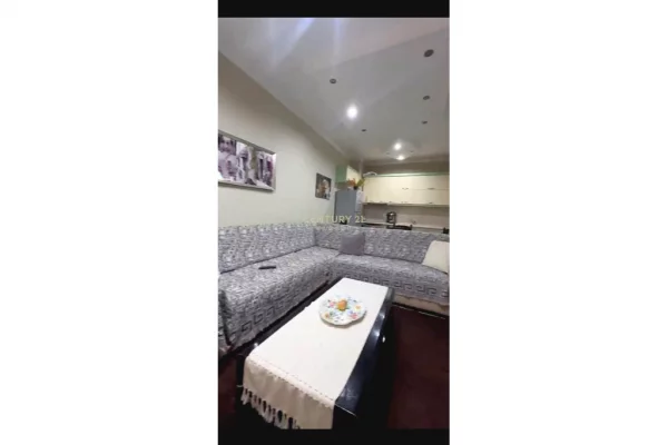 Shitet apartament 2+1 ne Yzberisht