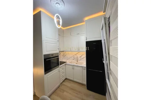 Shtepi ne shitje Apartament ne Tirane, 1+1, Mobilimi E mobiluar, Pagesa 125,000  Euro.
