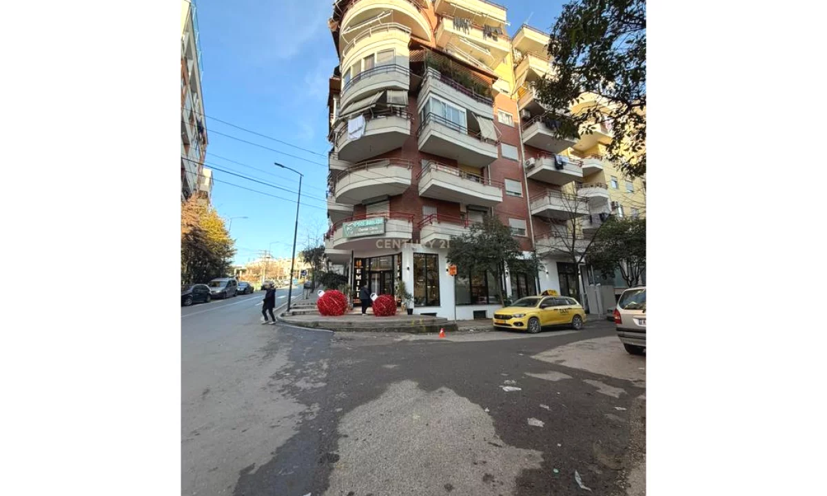 Appartamento in vendita a Tirana 2+1, Arredato