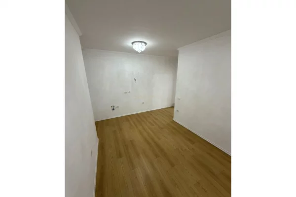 Appartamento in vendita a Tirana 2+1, Arredato