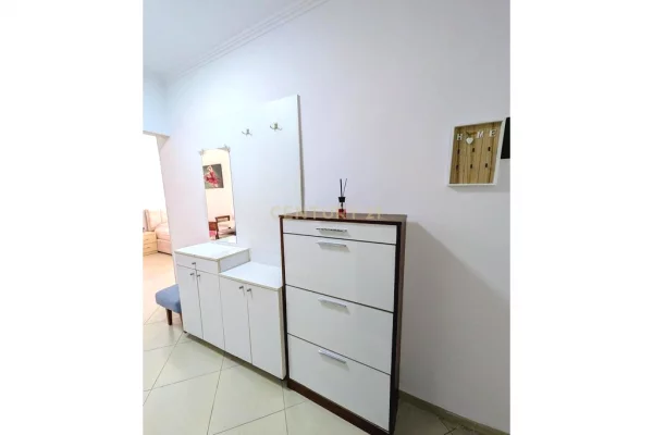 Shtepi me qera Apartament ne Tirane, Garsoniere, Mobilimi E mobiluar, Pagesa 500  Euro.