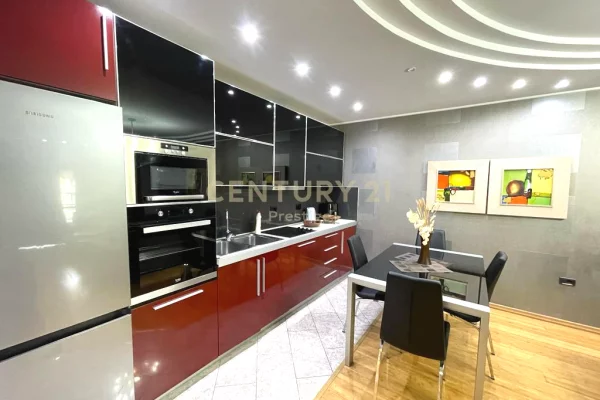 Shtepi me qera Apartament ne Tirane, 2+1, Mobilimi E mobiluar, Pagesa 1,000  Euro.