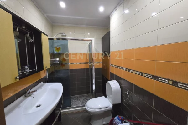 Shtepi me qera Apartament ne Tirane, 2+1, Mobilimi E mobiluar, Pagesa 850  Euro.