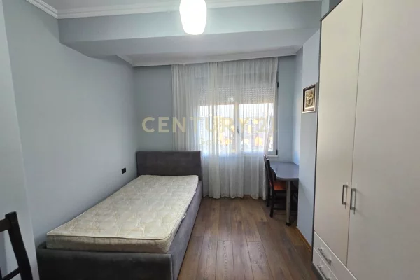 Shtepi me qera Apartament ne Tirane, 2+1, Mobilimi E mobiluar, Pagesa 850  Euro.
