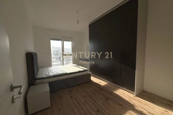 Shtepi me qera Apartament ne Tirane, 2+1, Mobilimi E mobiluar, Pagesa 650  Euro.