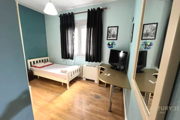 Shtepi me qera Apartament ne Tirane, 5+1, Mobilimi E mobiluar, Pagesa 1,000  Euro.