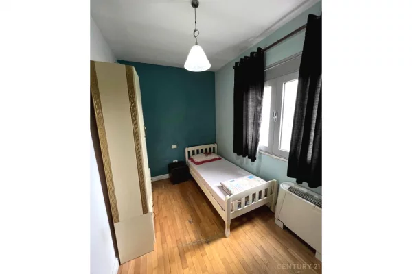 Shtepi me qera Apartament ne Tirane, 5+1, Mobilimi E mobiluar, Pagesa 1,000  Euro.