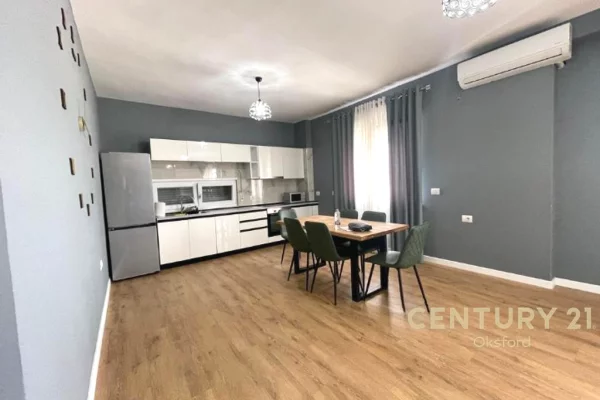 Shtepi me qera Apartament ne Tirane, 2+1, Mobilimi E mobiluar, Pagesa 1,000  Euro.